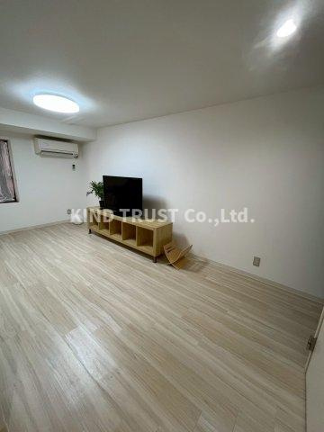 LeA・LeA梅田一番館の内装|明るい室内です