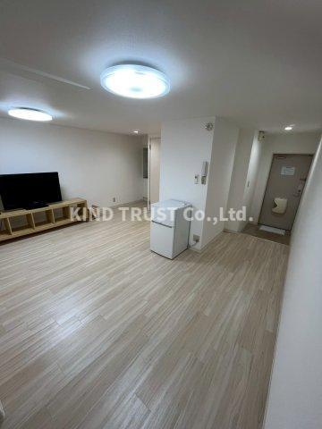 LeA・LeA梅田一番館の内装|明るい室内です