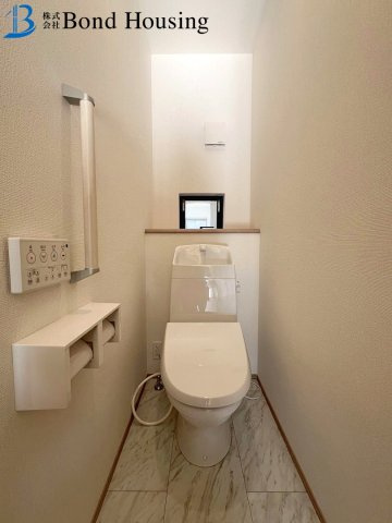 教育施設徒歩５分圏内　沢野2丁目　新築限定1棟のトイレ