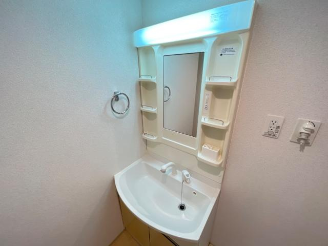 リヴァージュ竜王の洗面所|洗髪洗面化粧台