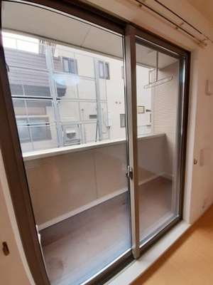 【バルコニー】 | ファースト・スクエア