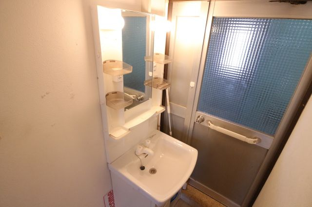 狩口台住宅34号棟の洗面所