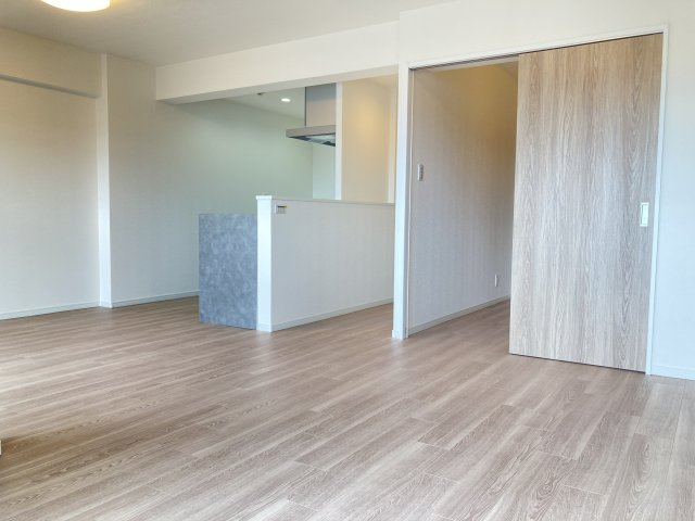 ハイマート若江第弐棟の居間・リビング