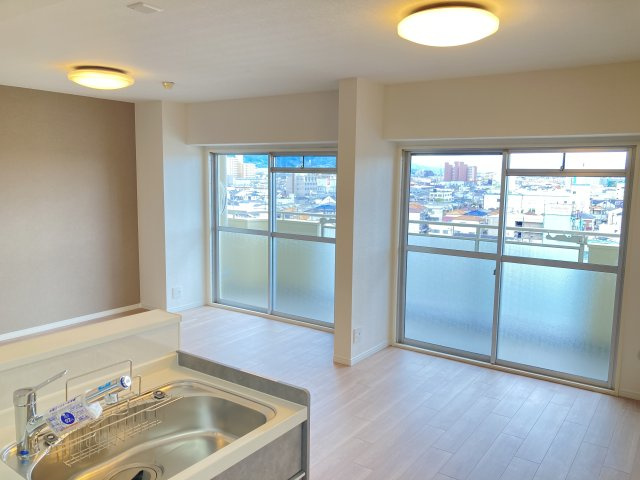 ハイマート若江第弐棟の居間・リビング