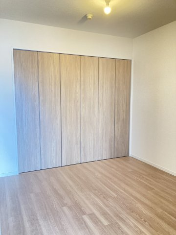 ハイマート若江第弐棟の洋室|広々とした洋室です