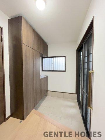 高雄5丁目戸建ての玄関
