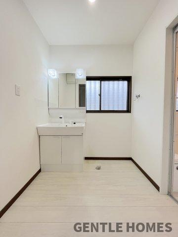 高雄5丁目戸建ての洗面所