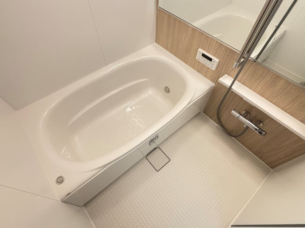 グリーンシティ弥生の浴室