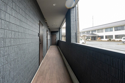 【エントランス】 | エクセレントヴェール塩冶 NEXT