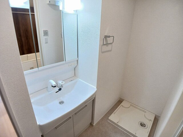 ミースⅠの洗面所|朝の身支度には欠かせない独立洗面化粧台