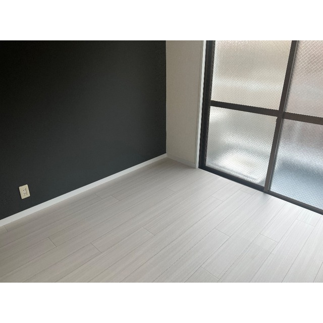 ヒルズ白楽Ⅱの居間・リビング