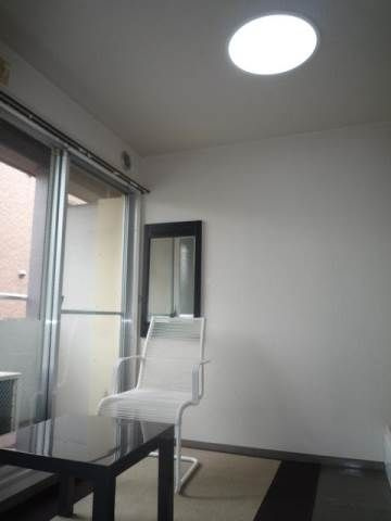 オーク・ビルの洋室