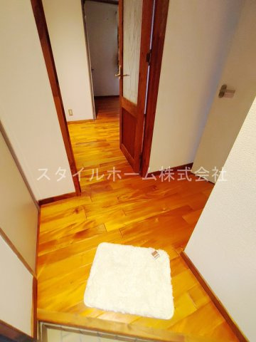 ユトリロ牛川の玄関