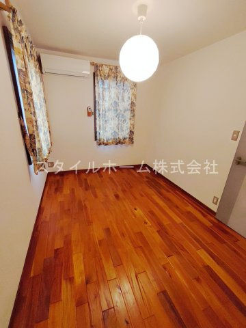 ユトリロ牛川の内装