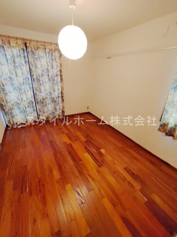 ユトリロ牛川の内装