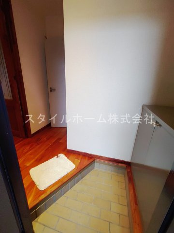 ユトリロ牛川の玄関