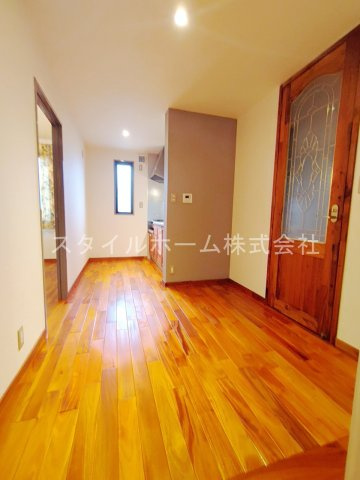 ユトリロ牛川の居間・リビング