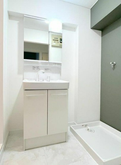 【中古マンション】リラティブ川越の独立洗面台|朝の身支度に欠かせない洗面台です！