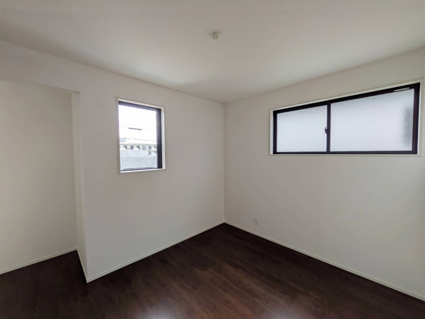 岡山市南区福島2丁目  1期③号棟の洋室|◆2階北西側洋室5.2帖の様子です。