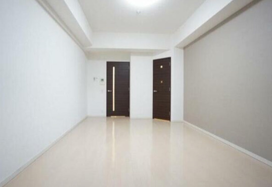 クラウンハイム北心斎橋フラワーコートの居間・リビング