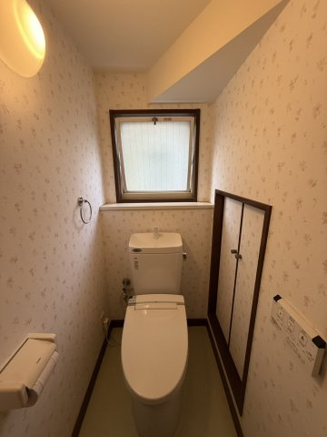 岩出市中島・中古戸建・114688のトイレ