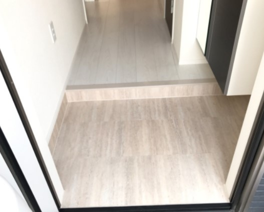 【玄関】 | EAST135.22 DUE | EAST135.22 DUE(Good Home)