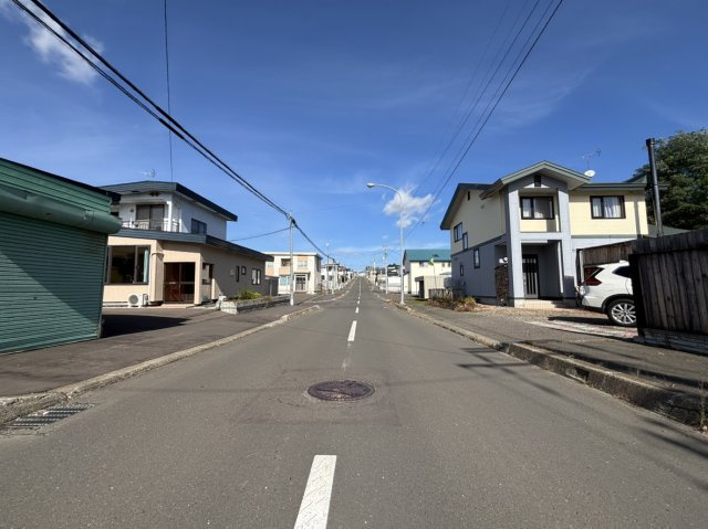 【前面道路含む現地写真】の画像