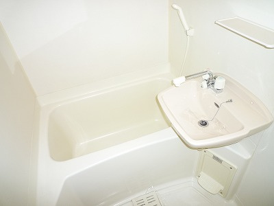 メルヴェーユ小幡Iの浴室