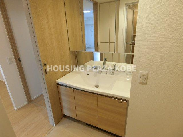 ワコーレ須磨ショアレーンの独立洗面台