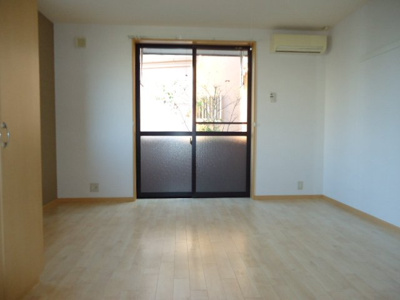 【内装】 | フローラルコート | 洋室