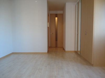 【内装】 | フローラルコート | 洋室