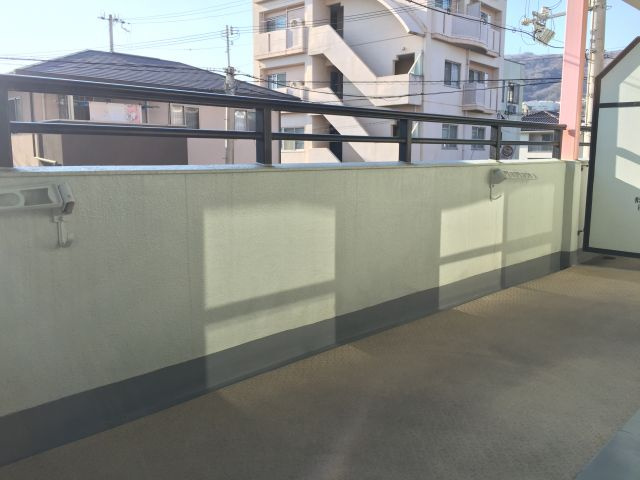 プラスワン芦屋のバルコニー|広いバルコニー