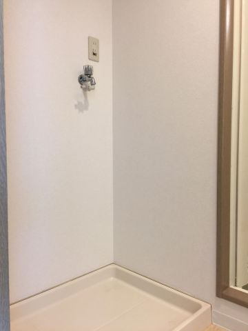 プラスワン芦屋の洗面所|洗濯機置き場