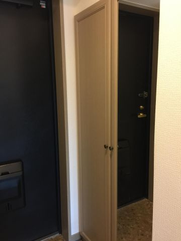 プラスワン芦屋の玄関|姿見付