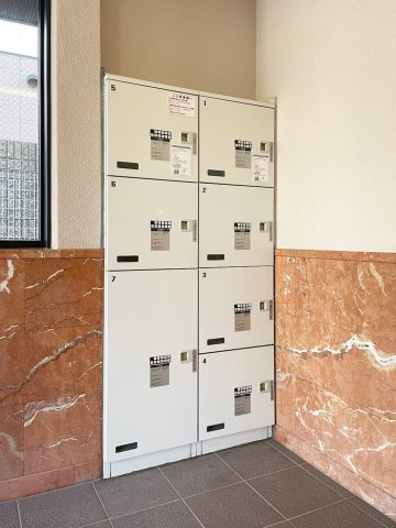プラスワン芦屋の設備|宅配ボックス