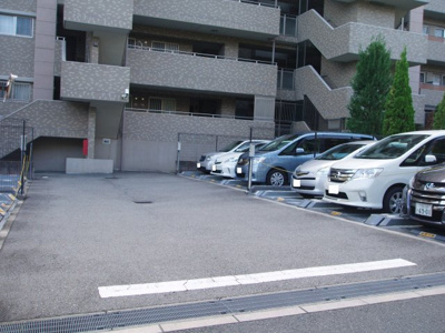 【駐車場】 | ネバーランド千里古江台