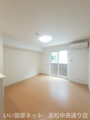 【居間・リビング】 | グランベルジュ高松Ｂ