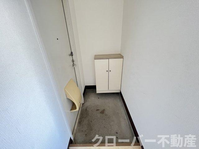 グレースフジ B棟の玄関