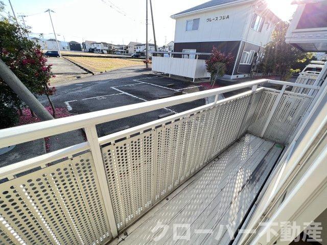 グレースフジ B棟のバルコニー