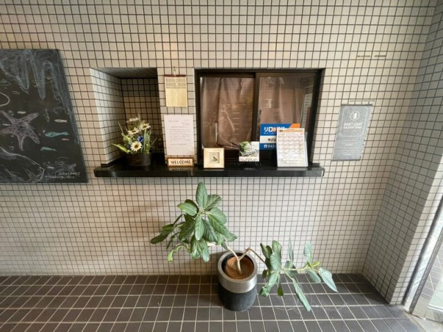 川崎市麻生区高石４丁目の賃貸マンションのロビー