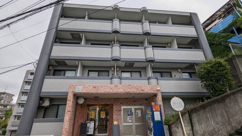 川崎市麻生区高石４丁目の賃貸マンションのエントランス