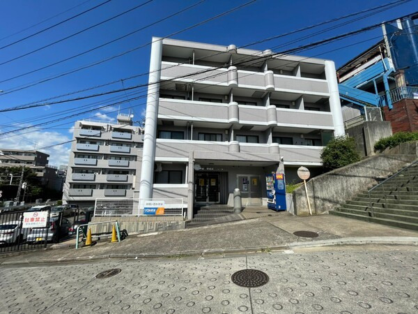 川崎市麻生区高石４丁目の賃貸マンションの外観