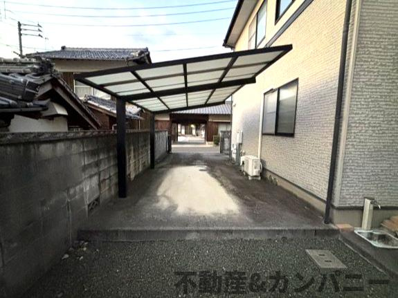 水泥町の中古のおうち　松山市水泥町中古戸建の駐車場|駐車場の用意があります