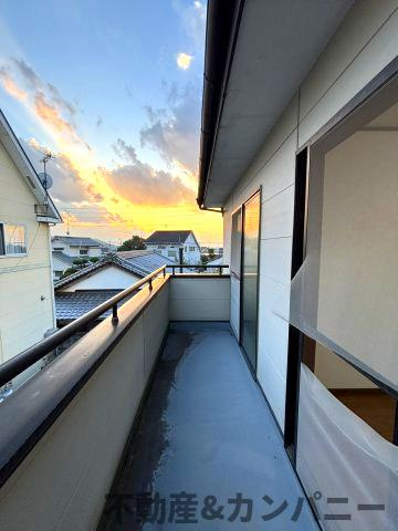 水泥町の中古のおうち　松山市水泥町中古戸建のバルコニー|陽当たり良好なバルコニーです