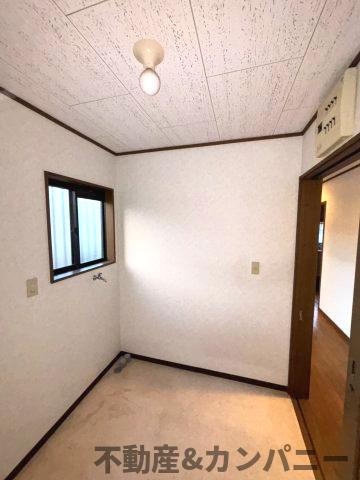 水泥町の中古戸建のエントランス