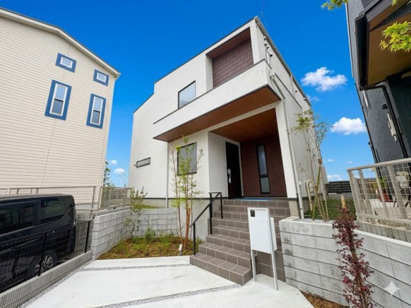 江の島を望めるモダン邸宅　腰越5丁目新築戸建 の画像