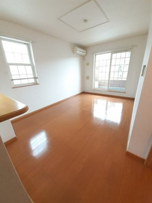 【居間・リビング】 | ネオ・グレイスＡ | リビングです