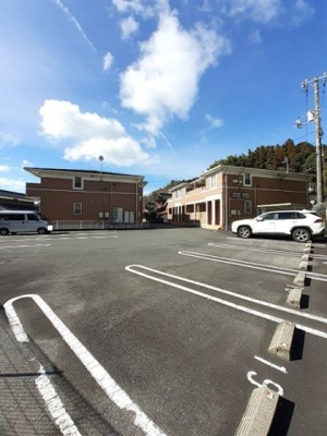 【駐車場】 | ネオ・グレイスＢ | カースペースがあります