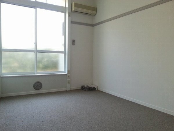 こちらのリビングで趣味の時間をお楽しみください