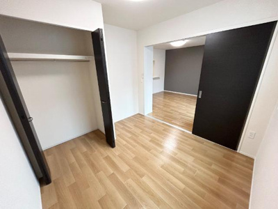 【内装】 | Ｗｅｓｔ　Ｓｏｌａ | 洋室1